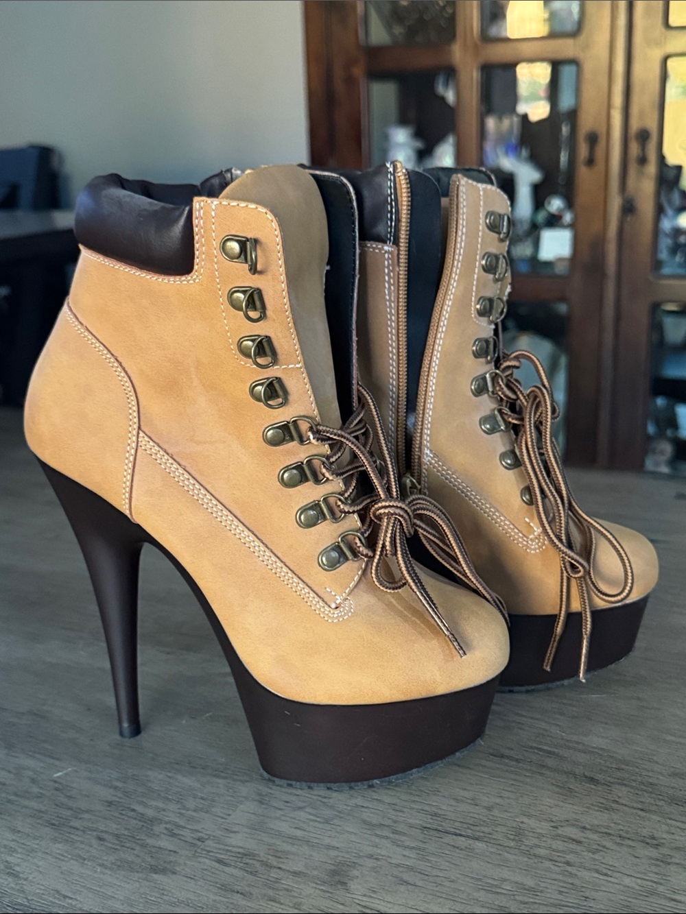 New women’s Pleaser Delight brown tan platform sexy boots size 7